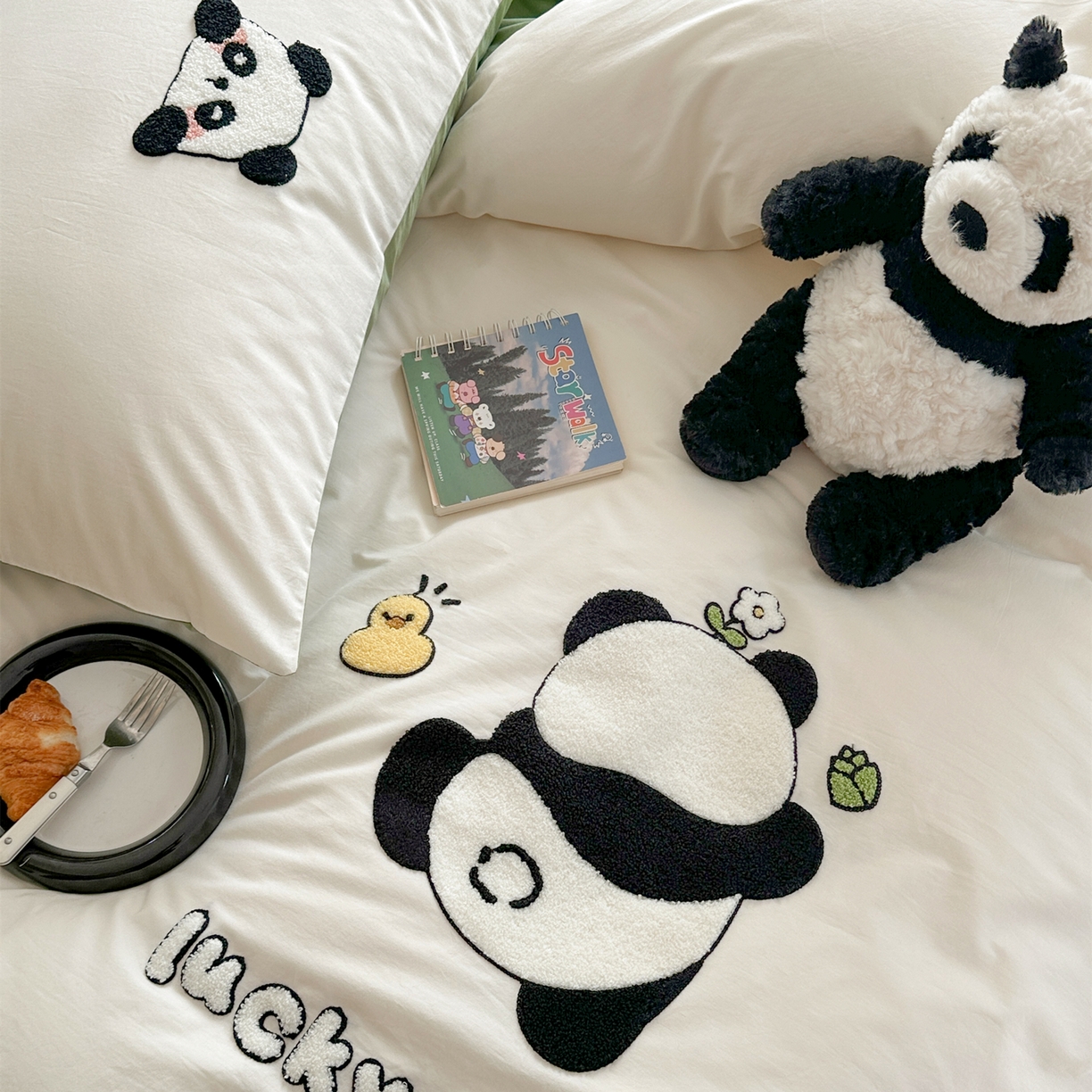 91家纺网 家纺一手货源 找家纺 丽涵家纺 2026新款50S全棉纯棉水洗棉毛巾绣花四件套幸运圣诞 熊猫嘟嘟