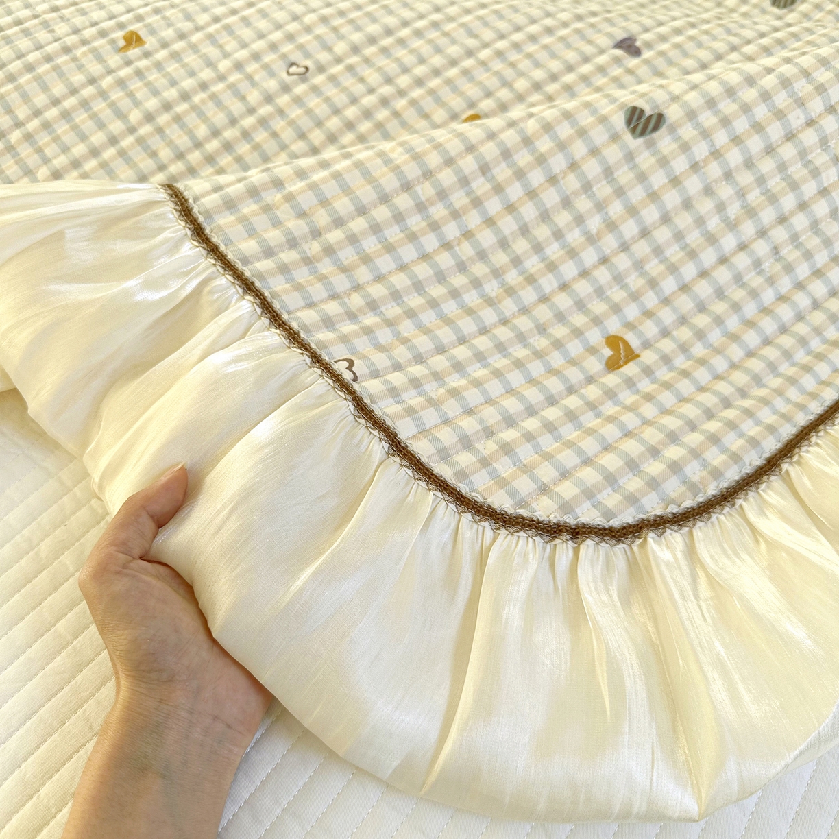 91家纺网 家纺一手货源 找家纺 美优兰 2026新款全棉13372法式花边床盖（含买家秀） 爱心格