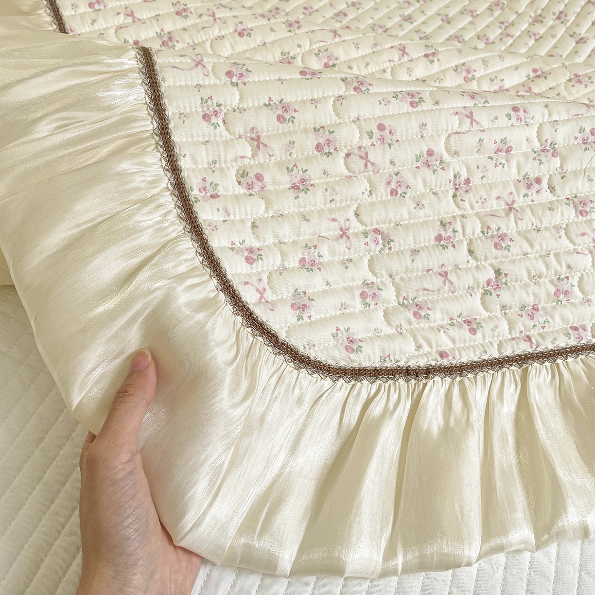 91家纺网 家纺一手货源 找家纺 美优兰 2026新款全棉13372法式花边床盖（含买家秀） 蝶舞