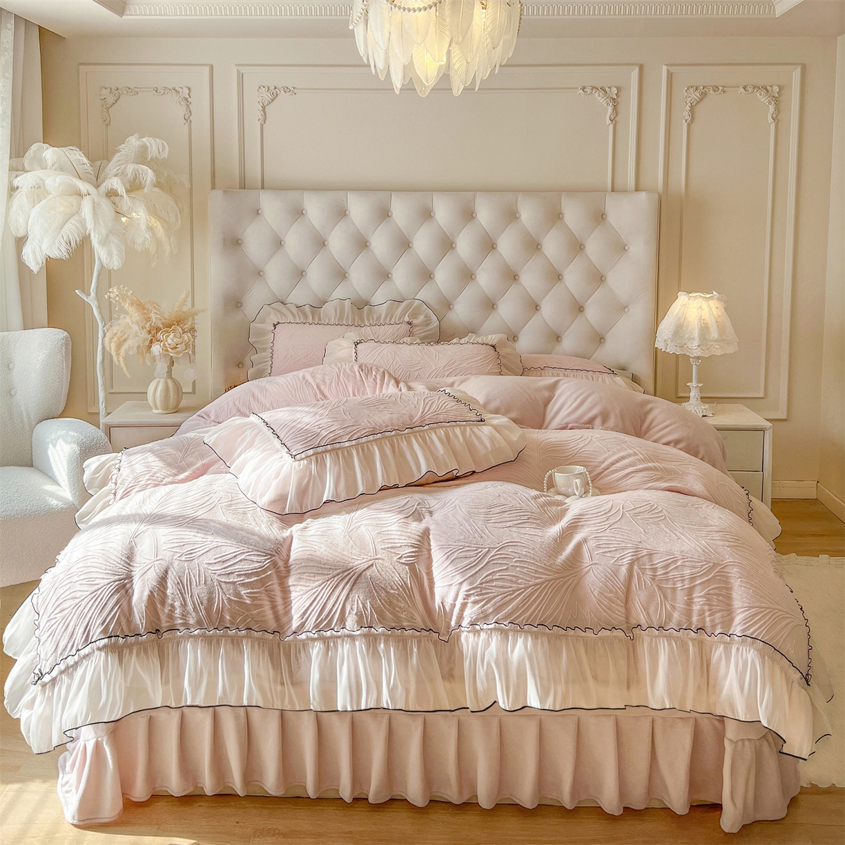 91家纺网 家纺一手货源 找家纺 （总）满座家居 2025爆款230克高克重雕花牛奶绒床盖四件套 ,金枝玉叶-粉,金枝玉叶-米灰,金枝玉叶-米咖