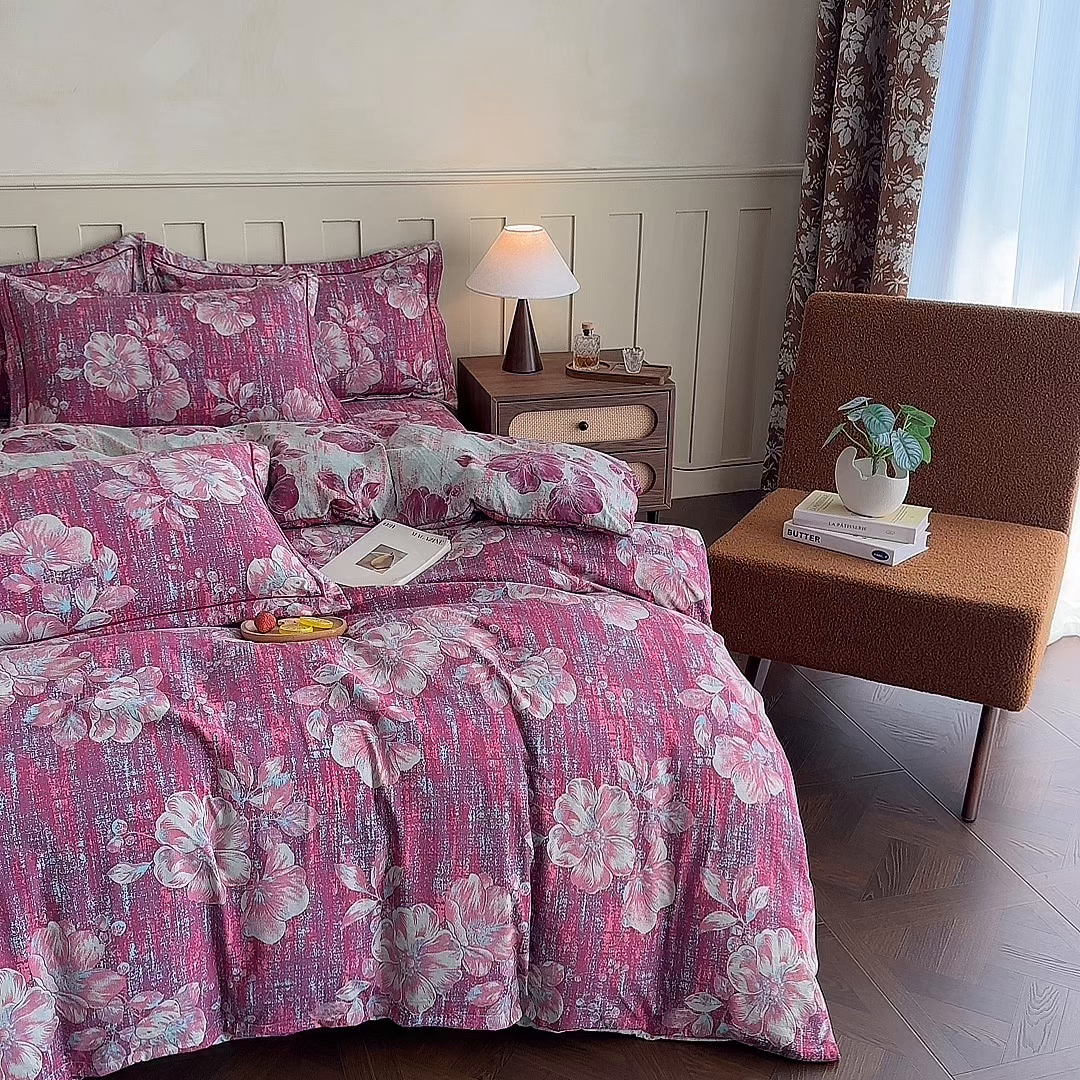 91家纺网 家纺一手货源 找家纺 大元 2026新款亲肤水洗棉双层纱提花四件套 花开富贵-红