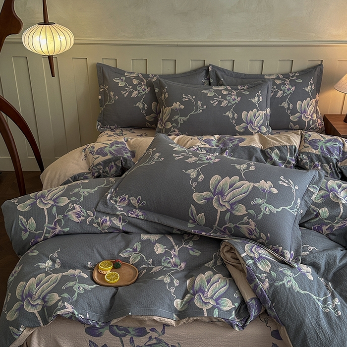 91家纺网 家纺一手货源 找家纺 大元 2026新款亲肤水洗棉双层纱提花四件套 兰花草-灰