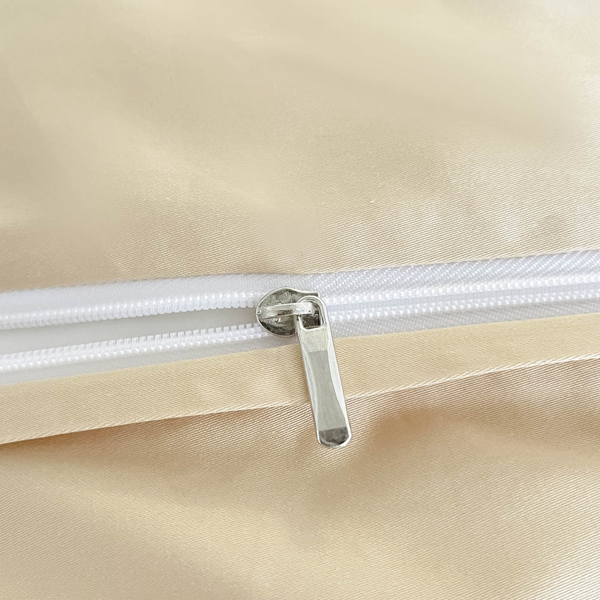 91家纺网 家纺一手货源 找家纺 （总） 2026新年锦鲤A类贡缎长绒棉四件套纯棉重工刺绣被套床单床笠喜庆床上用品-柏丽兔