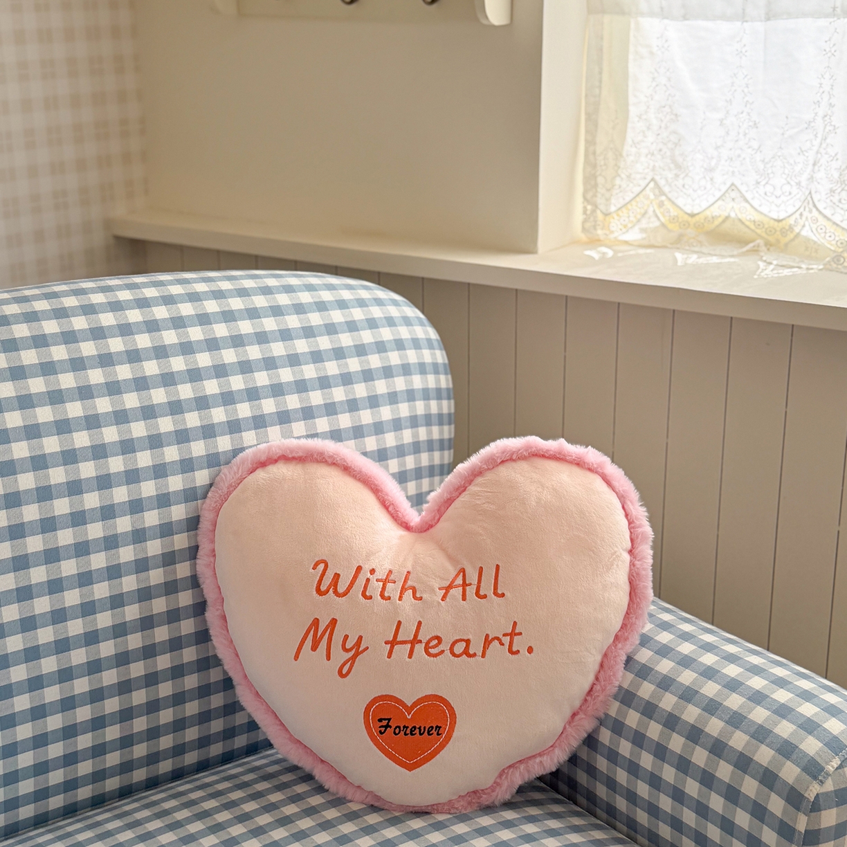 91家纺网 家纺一手货源 找家纺  【3.7周六秒杀 三人助力9.9带回家】水晶绒马卡龙爱心抱枕