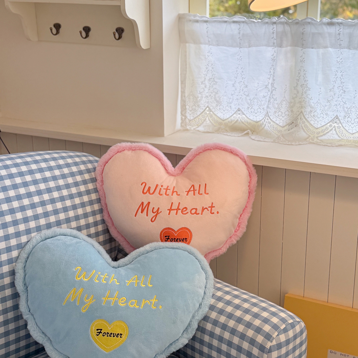 91家纺网 家纺一手货源 找家纺 美茉家居 2026新款水晶绒马卡龙爱心抱枕 薄荷绿