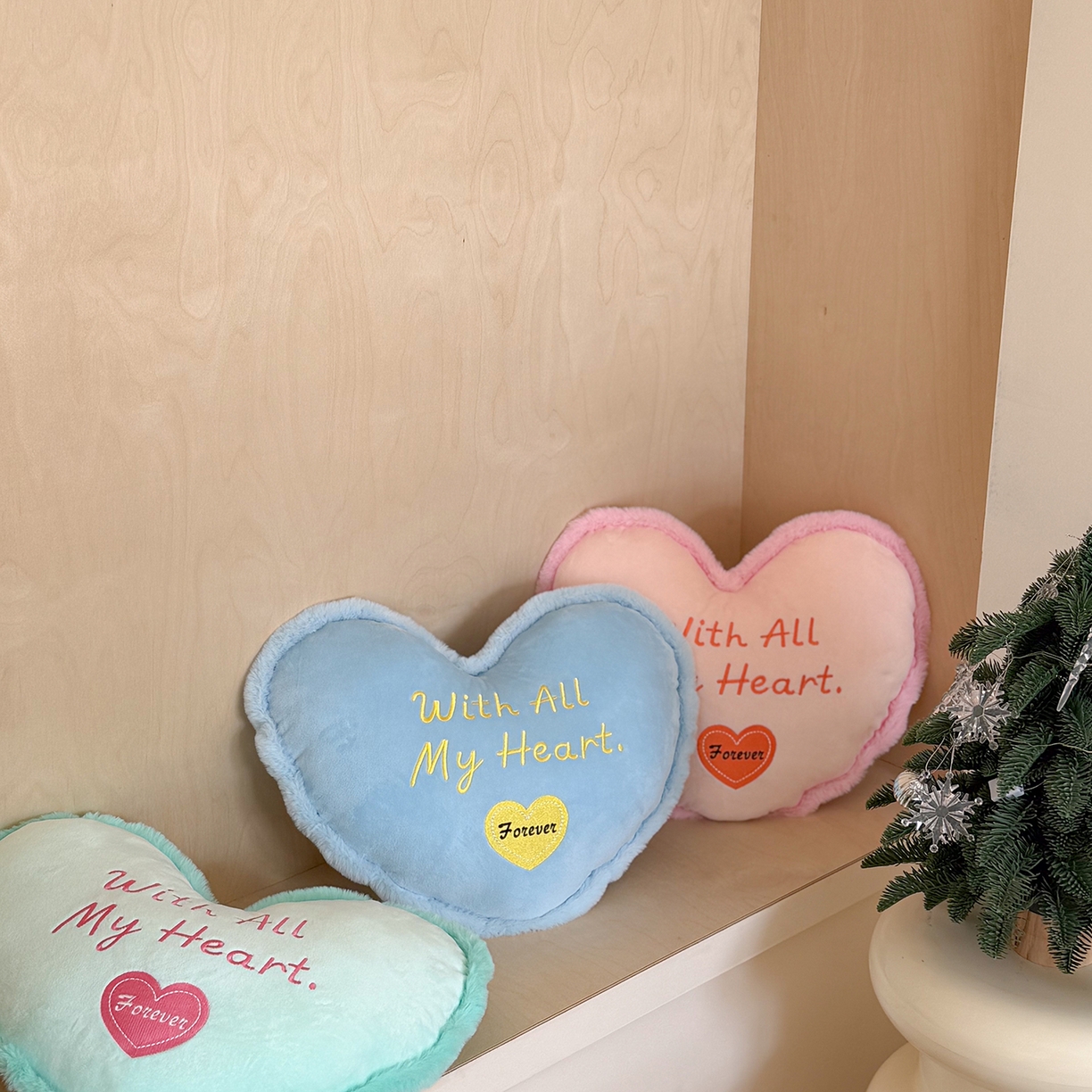 91家纺网 家纺一手货源 找家纺 美茉家居 2026新款水晶绒马卡龙爱心抱枕 天蓝色