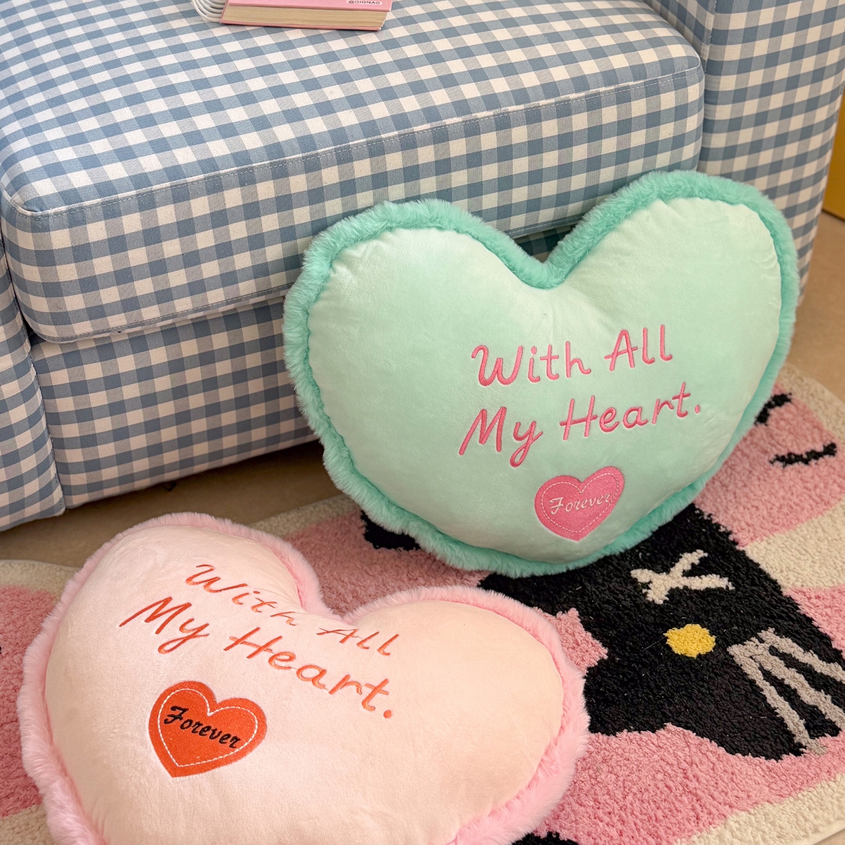 91家纺网 家纺一手货源 找家纺 美茉家居 2026新款水晶绒马卡龙爱心抱枕 天蓝色