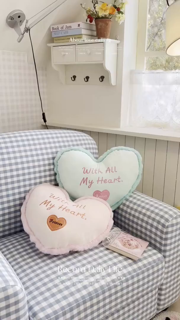 91家纺网 家纺一手货源 找家纺  【3.7周六秒杀 三人助力9.9带回家】水晶绒马卡龙爱心抱枕