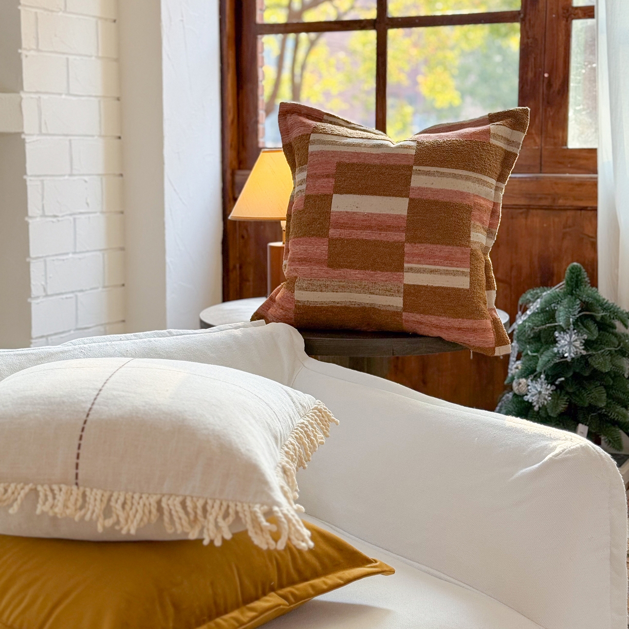 91家纺网 家纺一手货源 找家纺 美茉家居 2026新款阡陌角落抱枕组合 阡陌长枕