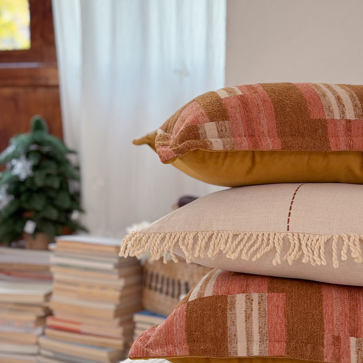 91家纺网 家纺一手货源 找家纺 美茉家居 2026新款阡陌角落抱枕组合 棉麻流苏款