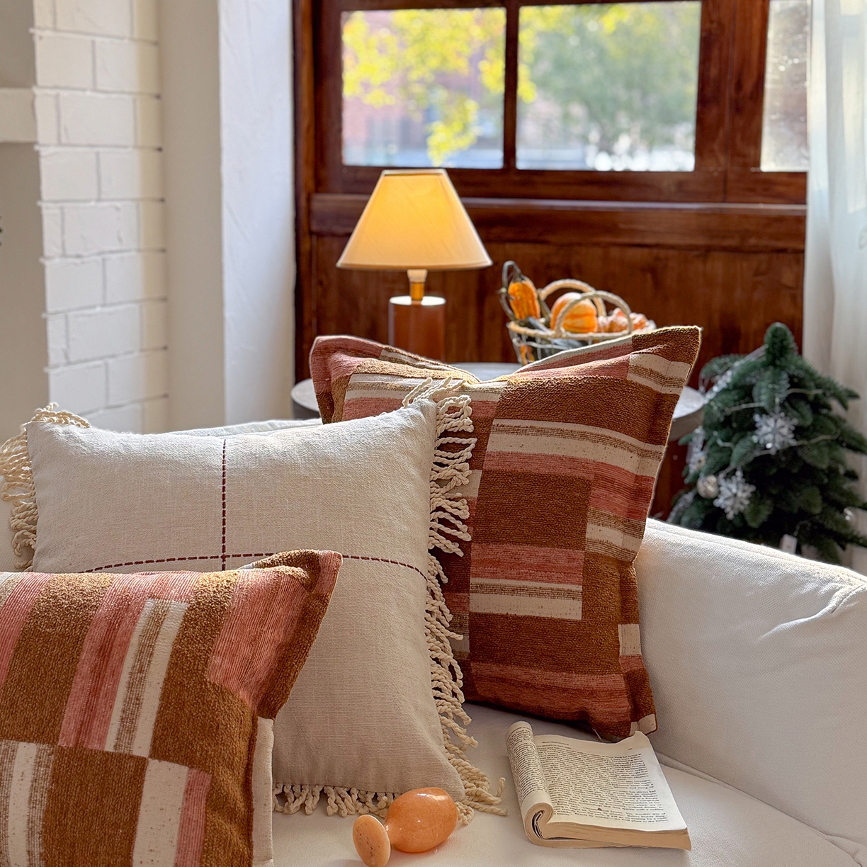 91家纺网 家纺一手货源 找家纺 美茉家居 2026新款阡陌角落抱枕组合 阡陌长枕