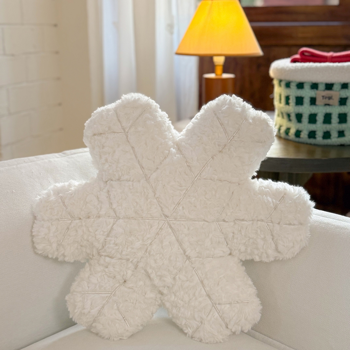 91家纺网 家纺一手货源 找家纺 （总）美茉家居 2026新款兔毛刷花雪绒花抱枕