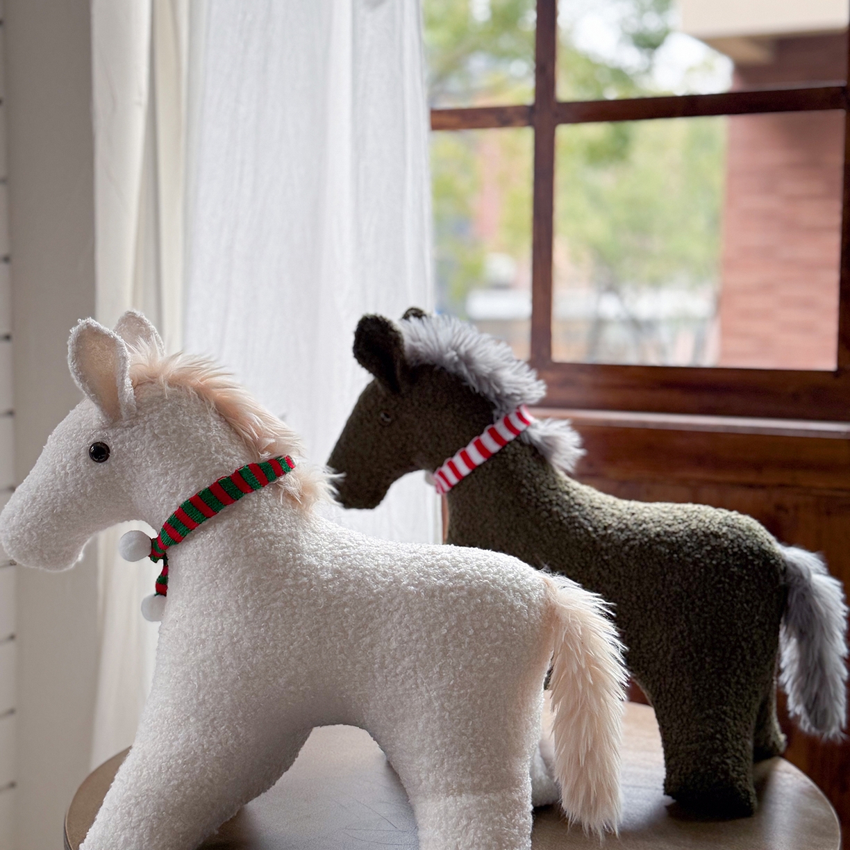 91家纺网 家纺一手货源 找家纺 （总）美茉家居 2025新款小马立体玩偶抱枕