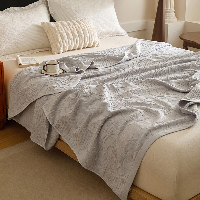 91家纺网 家纺一手货源 找家纺 悦然毛巾被 2026新款全棉老式毛巾被夏被空调毯 山茶旧梦浅灰