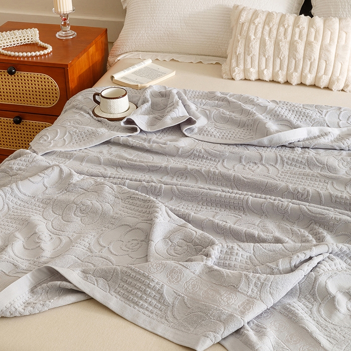 91家纺网 家纺一手货源 找家纺 悦然毛巾被 2026新款全棉老式毛巾被夏被空调毯 山茶旧梦浅灰