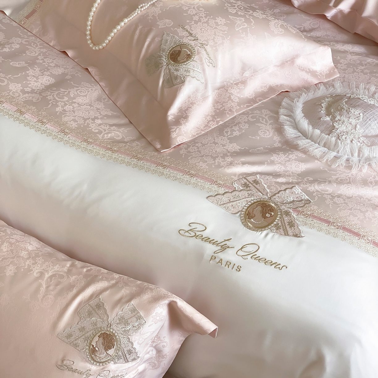 91家纺网 家纺一手货源 找家纺 （总）初拾 2026春夏新款全棉纯棉蕾丝提花绣花四件套-巴黎恋人