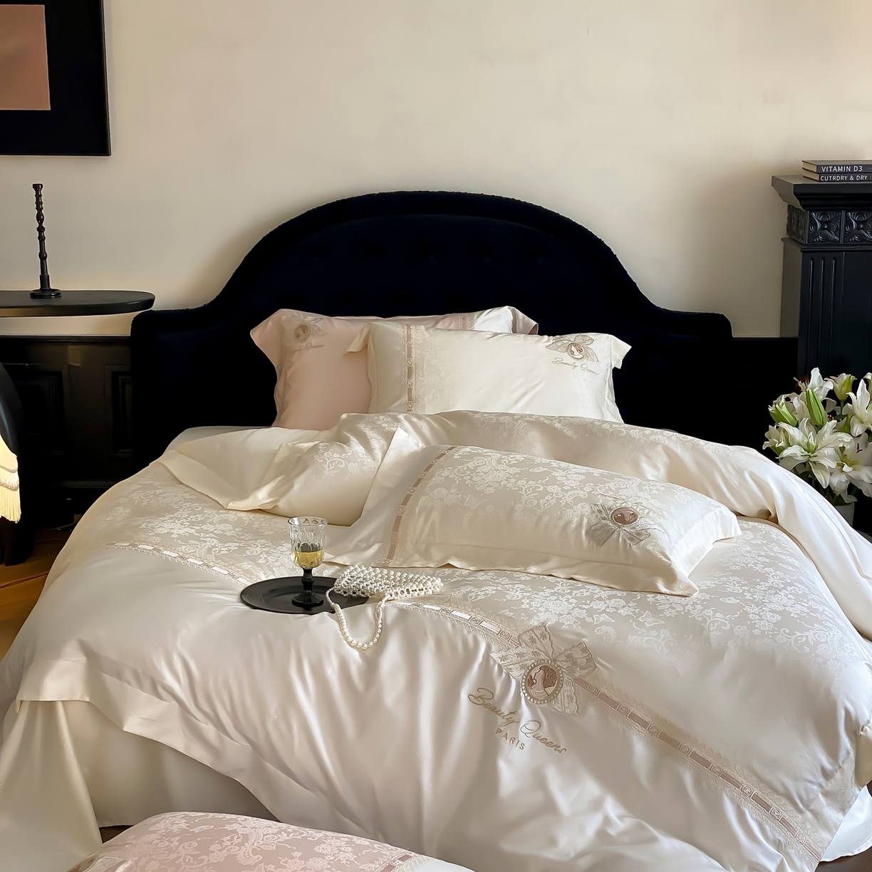 91家纺网 家纺一手货源 找家纺 初拾 2026春夏新款全棉纯棉蕾丝提花绣花四件套-巴黎恋人 巴黎恋人-素影白