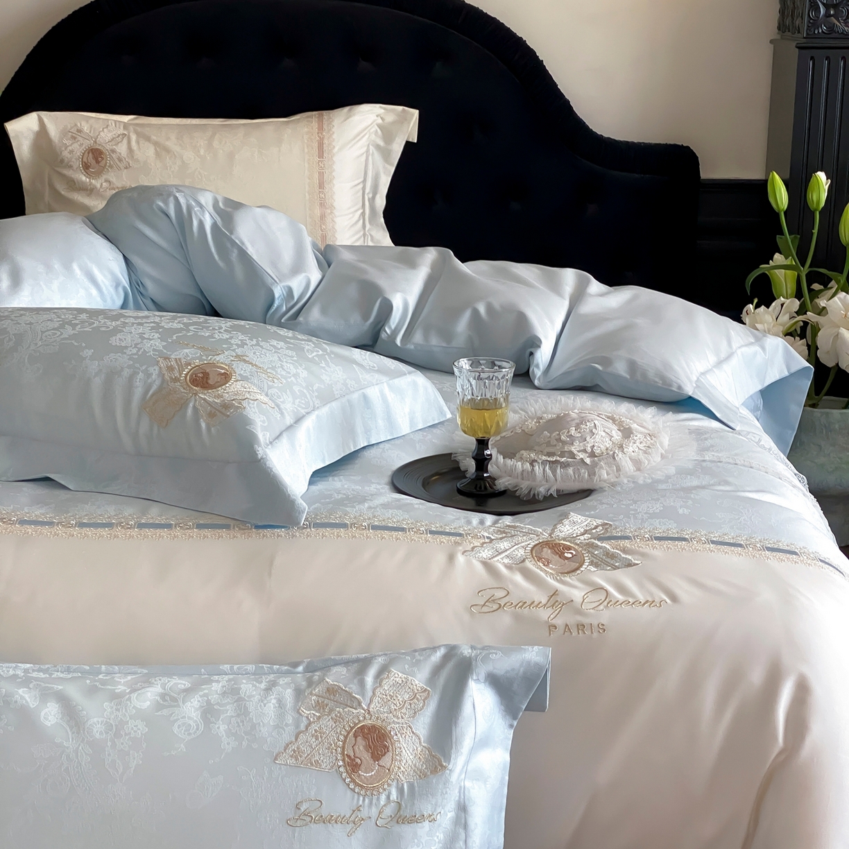 91家纺网 家纺一手货源 找家纺 初拾 2026春夏新款全棉纯棉蕾丝提花绣花四件套-巴黎恋人 巴黎恋人-晴空蓝