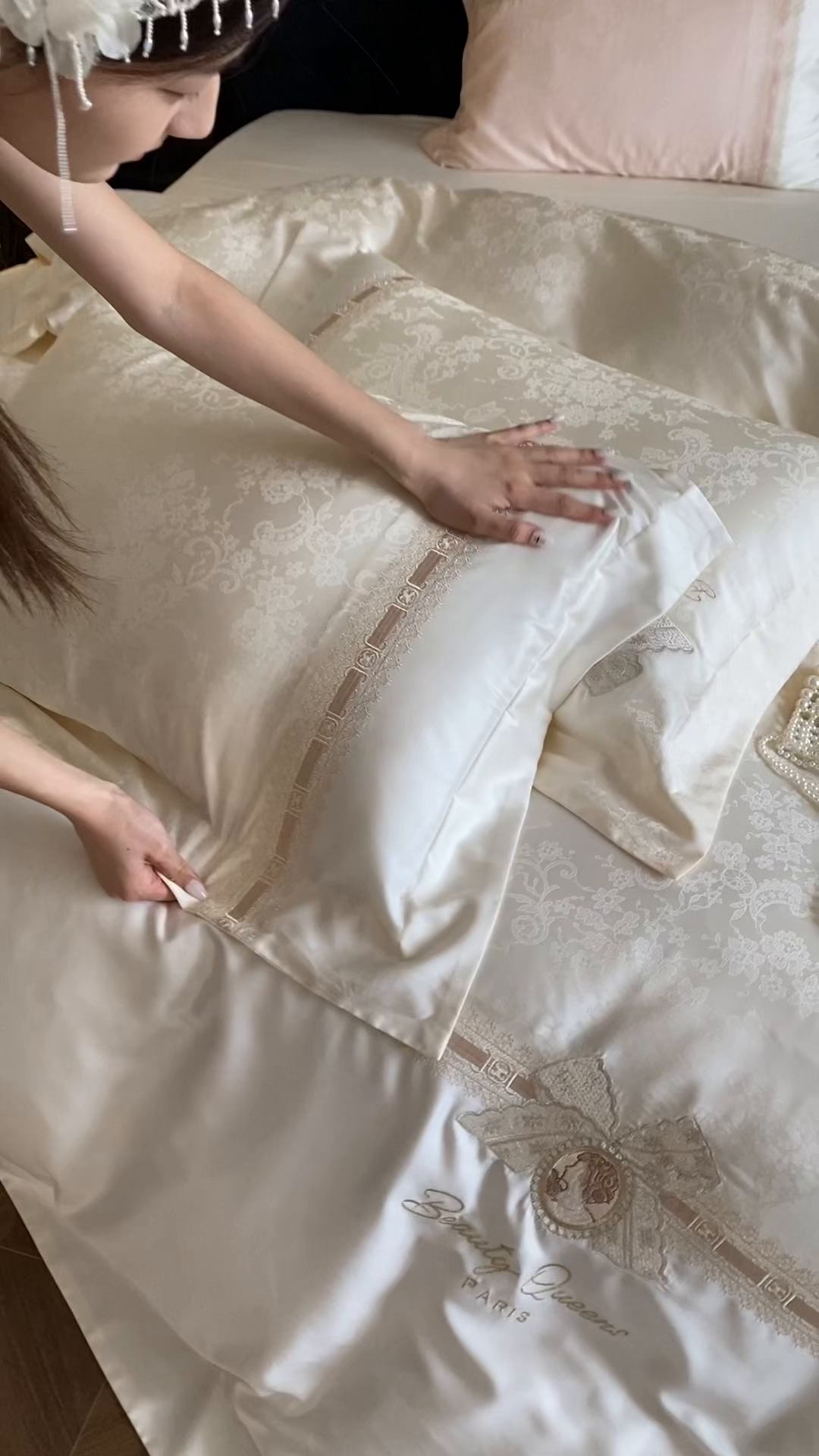 91家纺网 家纺一手货源 找家纺 初拾 2026春夏新款全棉纯棉蕾丝提花绣花四件套-巴黎恋人 巴黎恋人-素影白