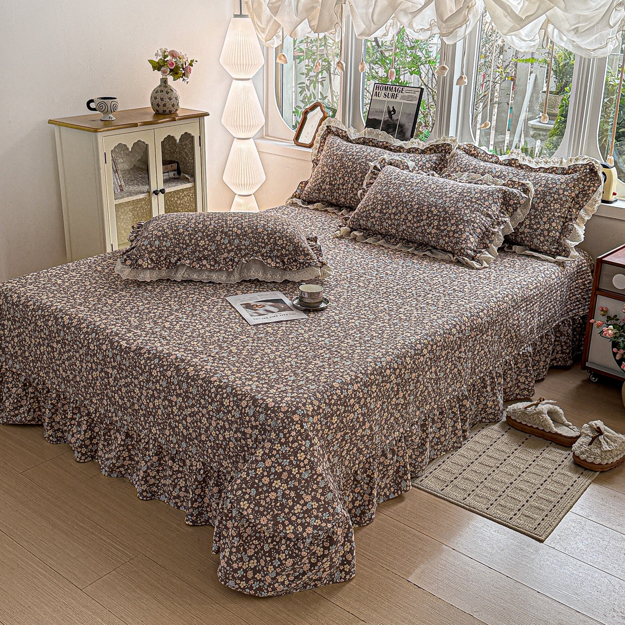 91家纺网 家纺一手货源 找家纺  梦莱斯 2026新款小清新可爱风纯棉花边床盖四件套 漫野