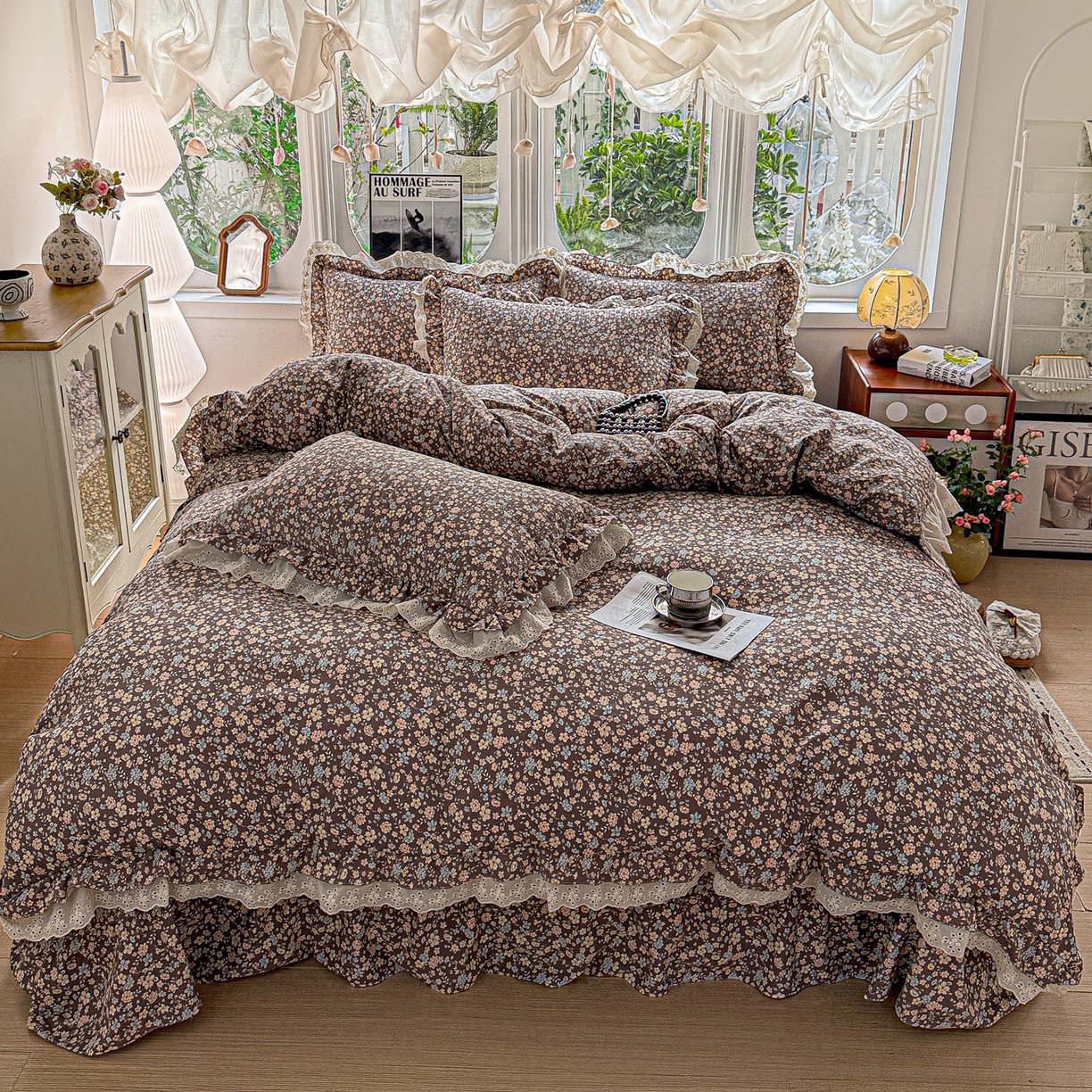 91家纺网 家纺一手货源 找家纺  梦莱斯 2026新款小清新可爱风纯棉花边床盖四件套 漫野