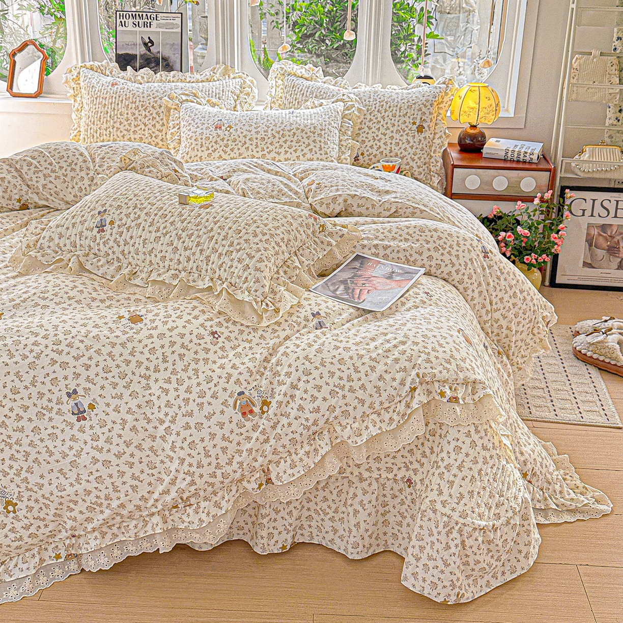 91家纺网 家纺一手货源 找家纺  梦莱斯 2026新款小清新可爱风纯棉花边床盖四件套 午后时光