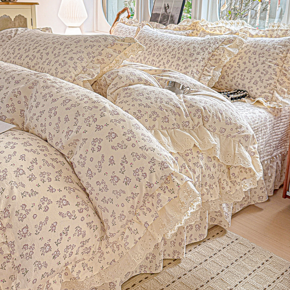 91家纺网 家纺一手货源 找家纺  梦莱斯 2026新款小清新可爱风纯棉花边床盖四件套 紫菱花笺