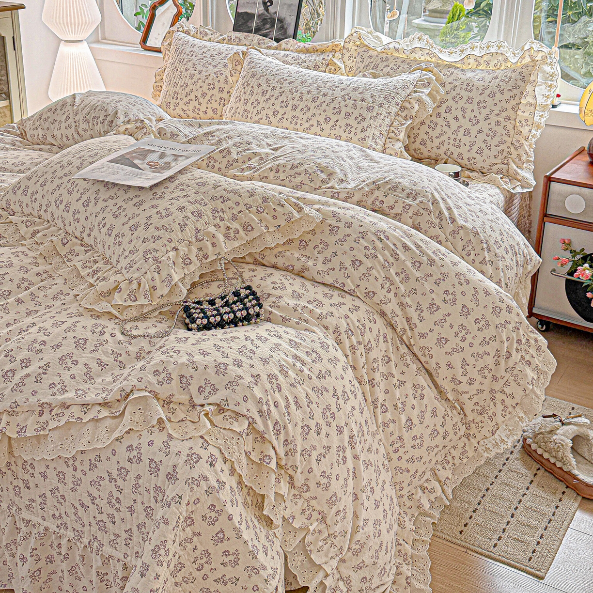 91家纺网 家纺一手货源 找家纺  梦莱斯 2026新款小清新可爱风纯棉花边床盖四件套 紫菱花笺