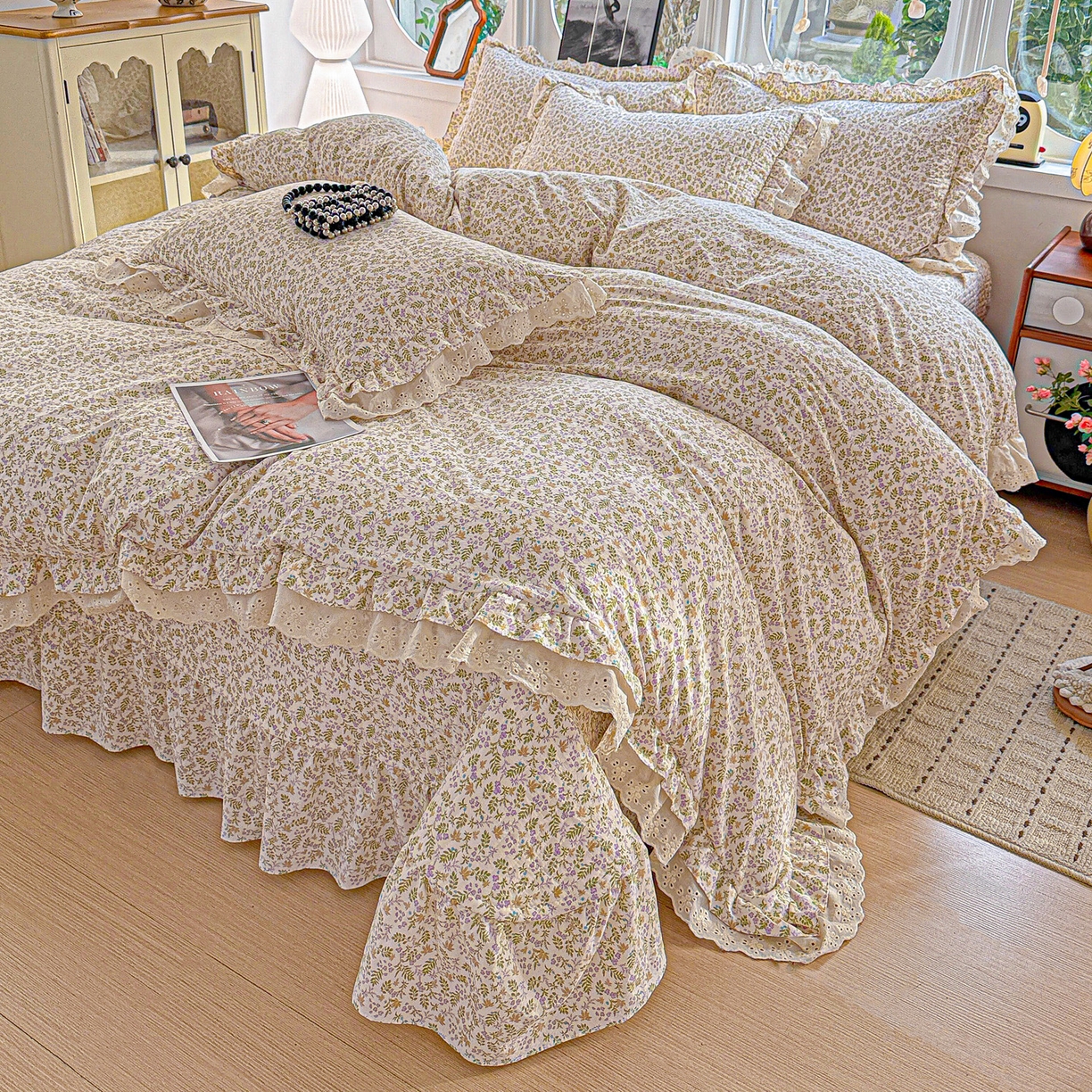 91家纺网 家纺一手货源 找家纺  梦莱斯 2026新款小清新可爱风纯棉花边床盖四件套 浅棠絮语