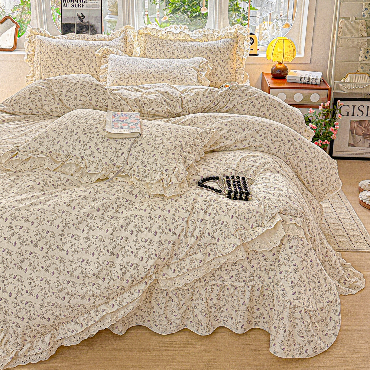 91家纺网 家纺一手货源 找家纺  梦莱斯 2026新款小清新可爱风纯棉花边床盖四件套 杏野繁花