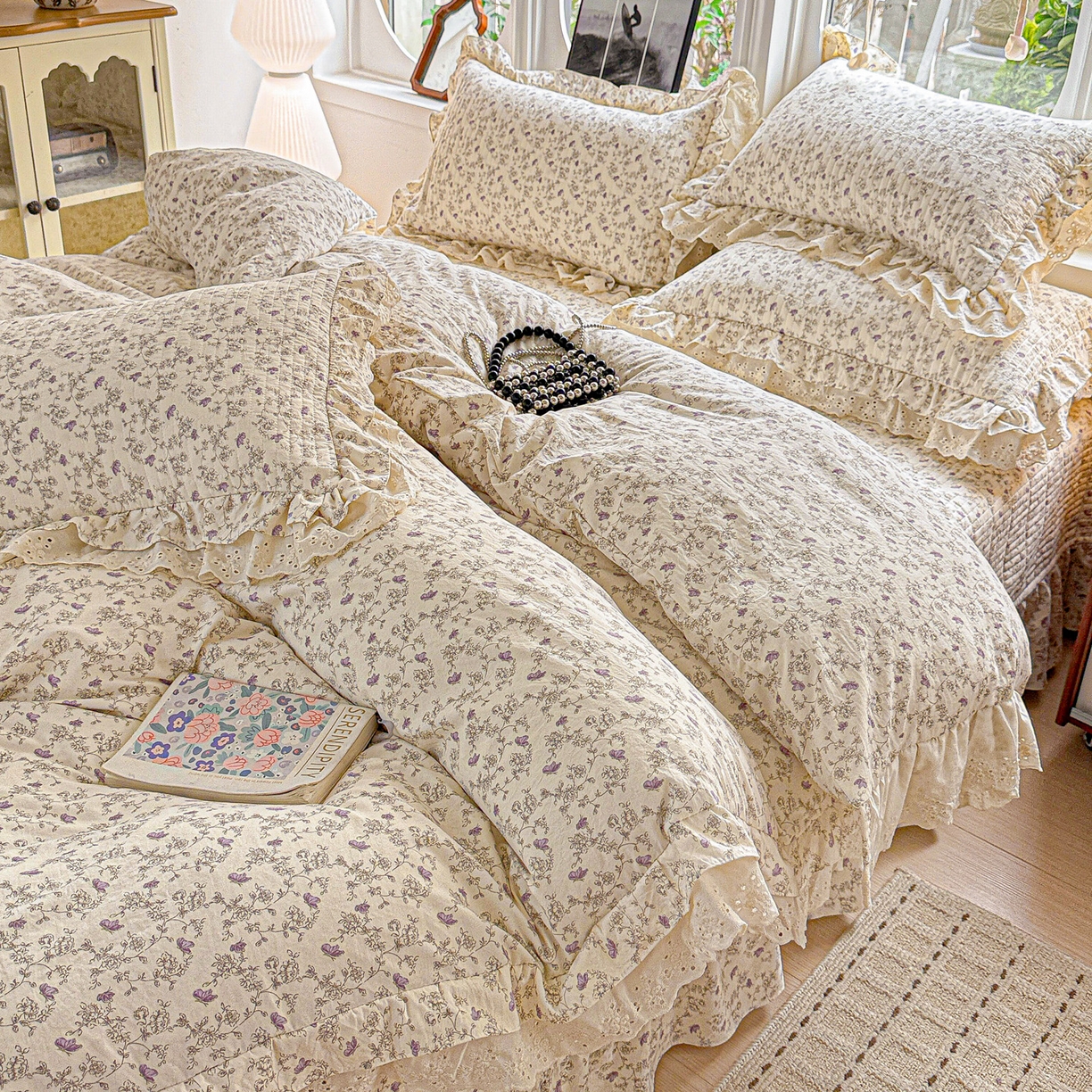 91家纺网 家纺一手货源 找家纺  梦莱斯 2026新款小清新可爱风纯棉花边床盖四件套 杏野繁花