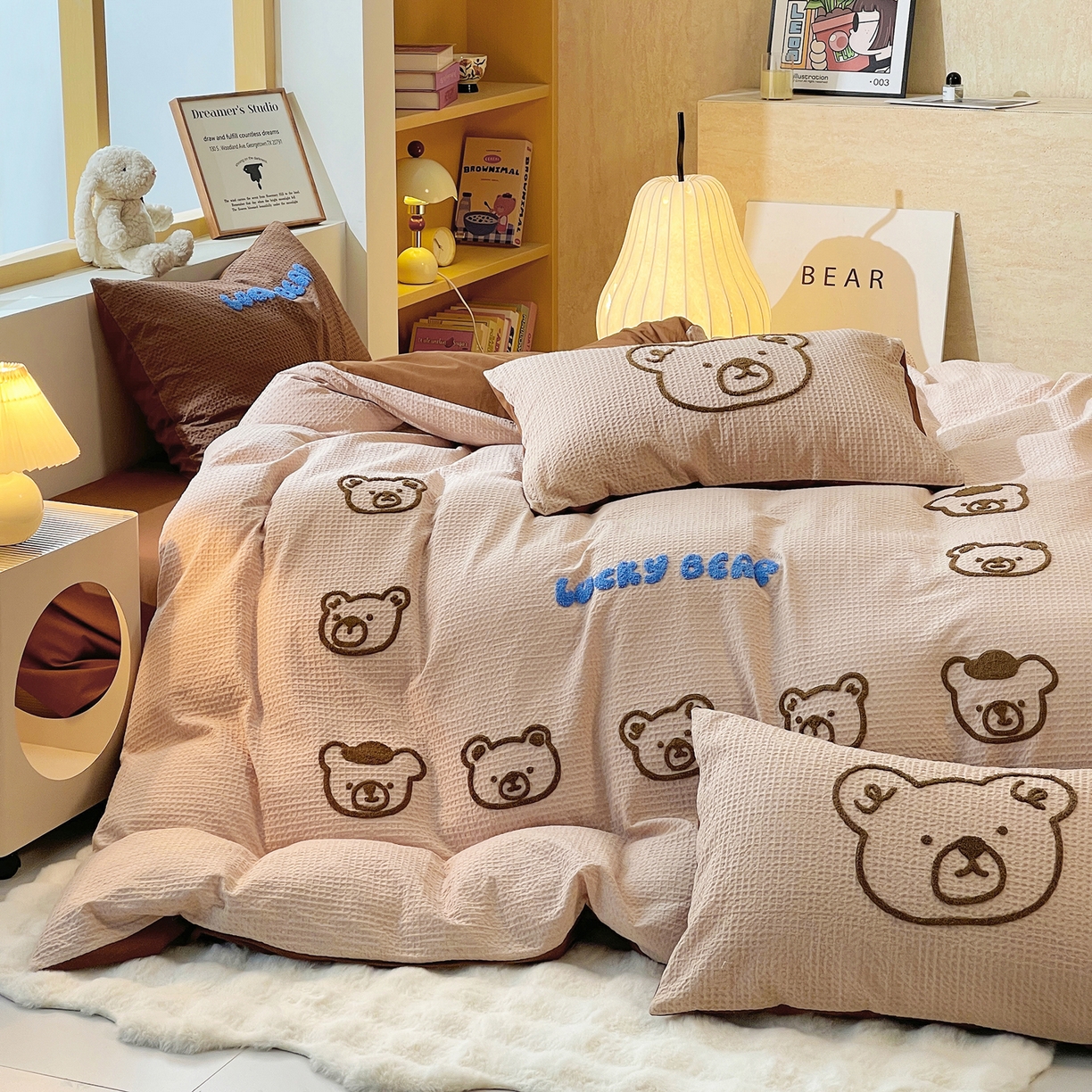 91家纺网 家纺一手货源 找家纺 炫拼家纺 2026新款A类全棉纯棉华夫格毛巾绣B版40支纯棉水洗棉四件套-哆啦系列 哆啦一小熊