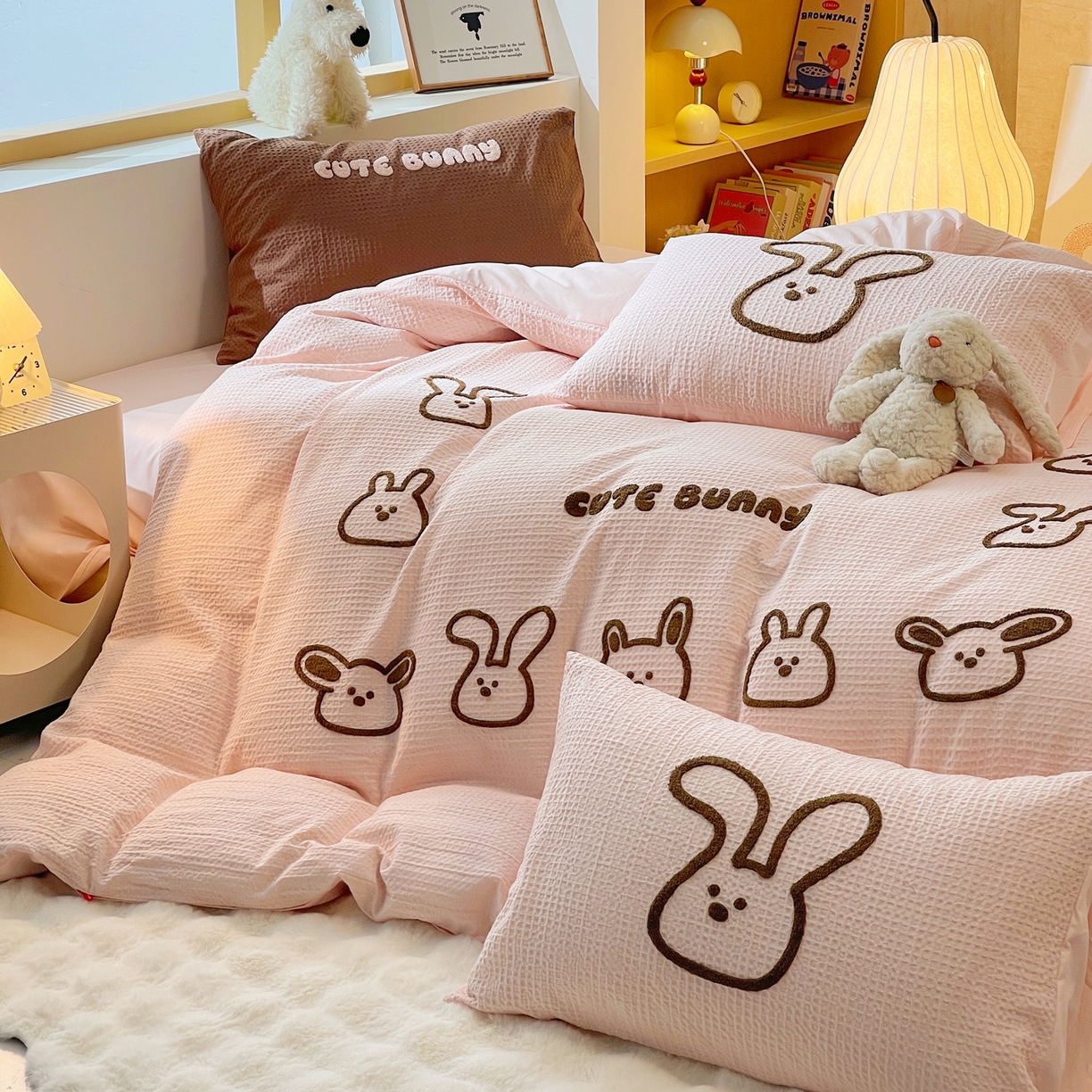 91家纺网 家纺一手货源 找家纺 炫拼家纺 2026新款A类全棉纯棉华夫格毛巾绣B版40支纯棉水洗棉四件套-哆啦系列 哆啦一小兔