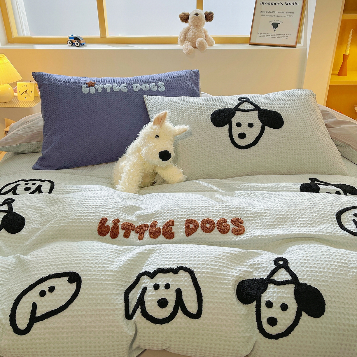 91家纺网 家纺一手货源 找家纺 炫拼家纺 2026新款A类全棉纯棉华夫格毛巾绣B版40支纯棉水洗棉四件套-哆啦系列 哆啦-小狗