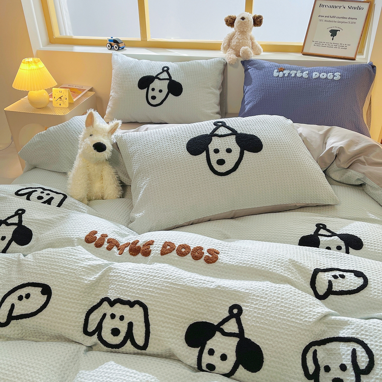 91家纺网 家纺一手货源 找家纺 炫拼家纺 2026新款A类全棉纯棉华夫格毛巾绣B版40支纯棉水洗棉四件套-哆啦系列 哆啦-小狗