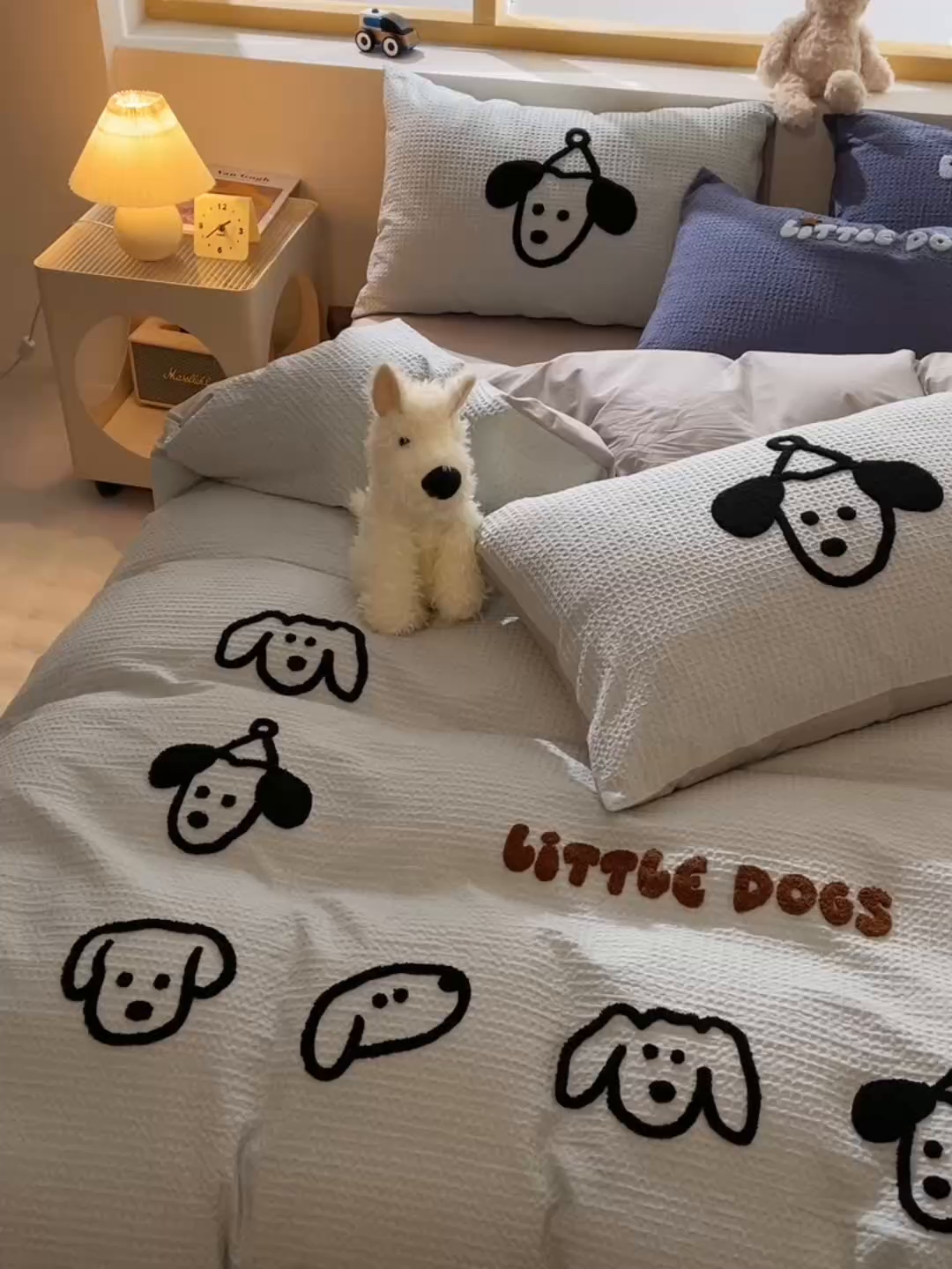 91家纺网 家纺一手货源 找家纺 炫拼家纺 2026新款A类全棉纯棉华夫格毛巾绣B版40支纯棉水洗棉四件套-哆啦系列 哆啦-小狗