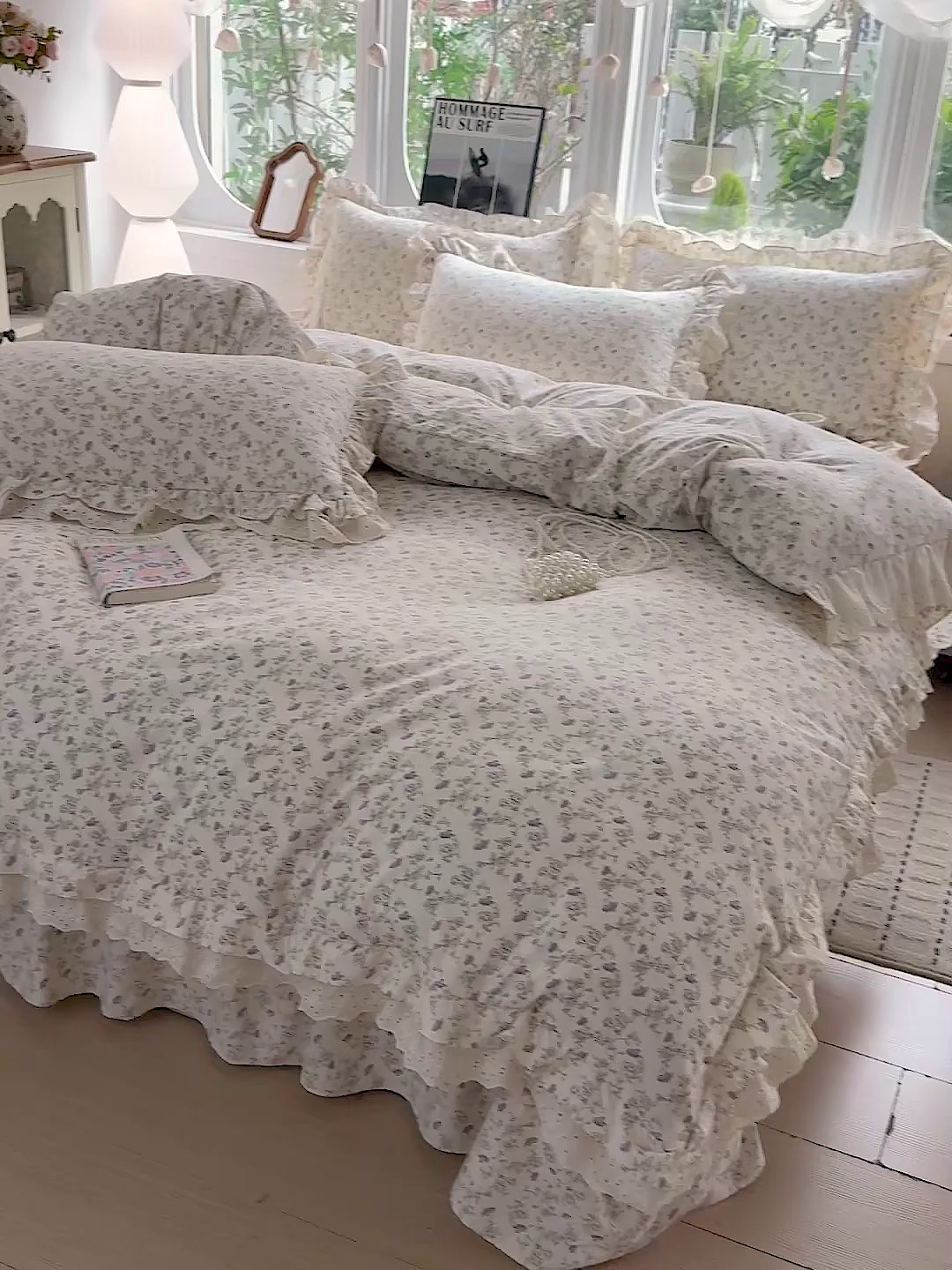 91家纺网 家纺一手货源 找家纺  梦莱斯 2026新款小清新可爱风纯棉花边床盖四件套 杏野繁花