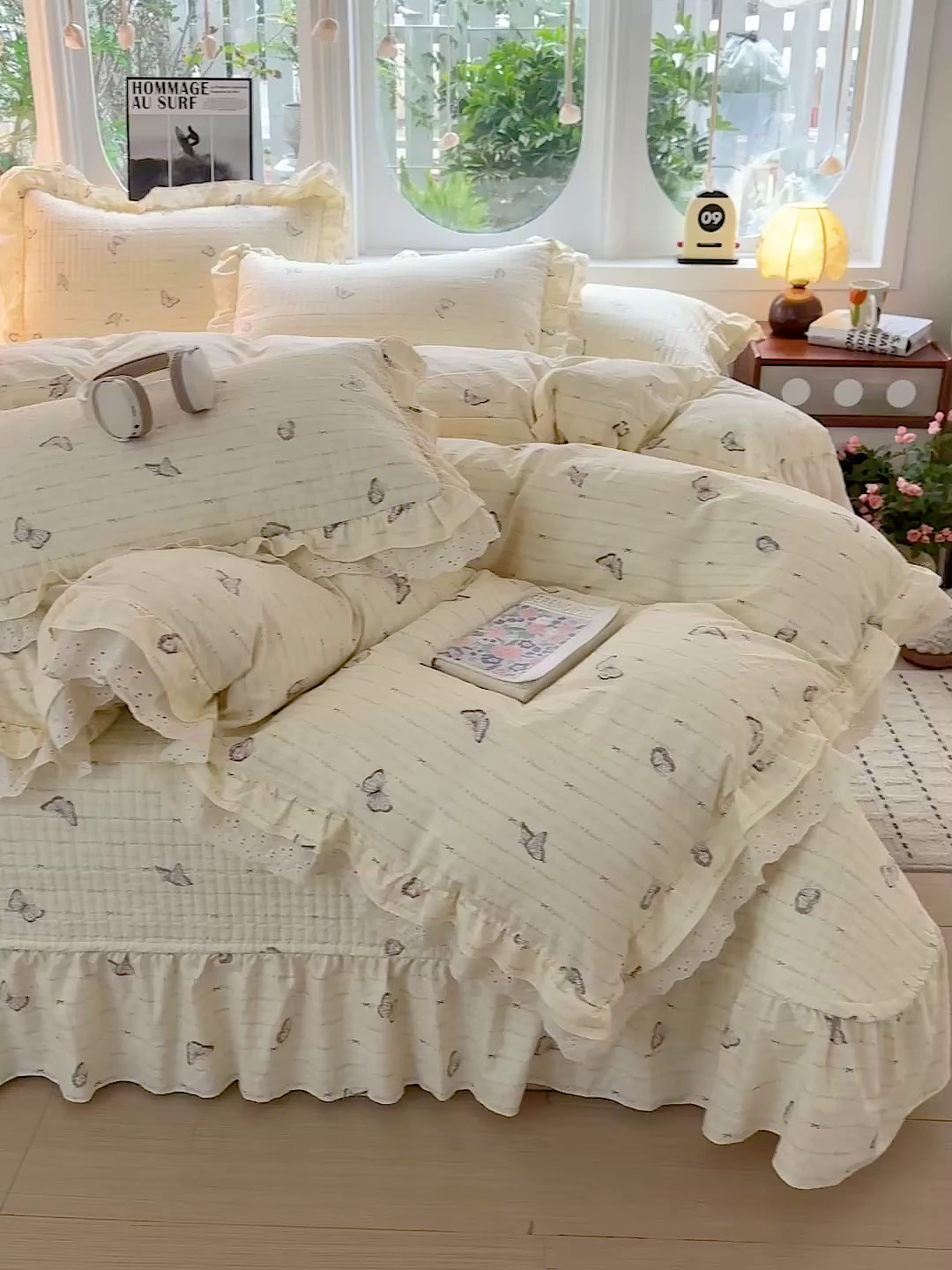 91家纺网 家纺一手货源 找家纺  梦莱斯 2026新款小清新可爱风纯棉花边床盖四件套 漫花蝶舞