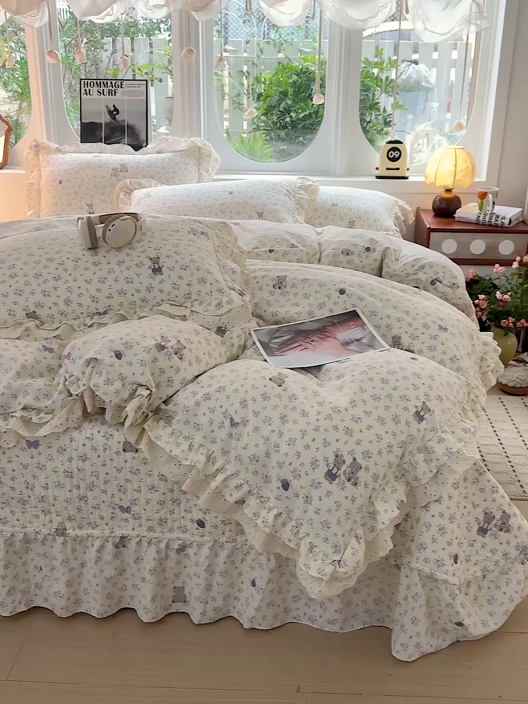 91家纺网 家纺一手货源 找家纺  梦莱斯 2026新款小清新可爱风纯棉花边床盖四件套 熊熊乐园