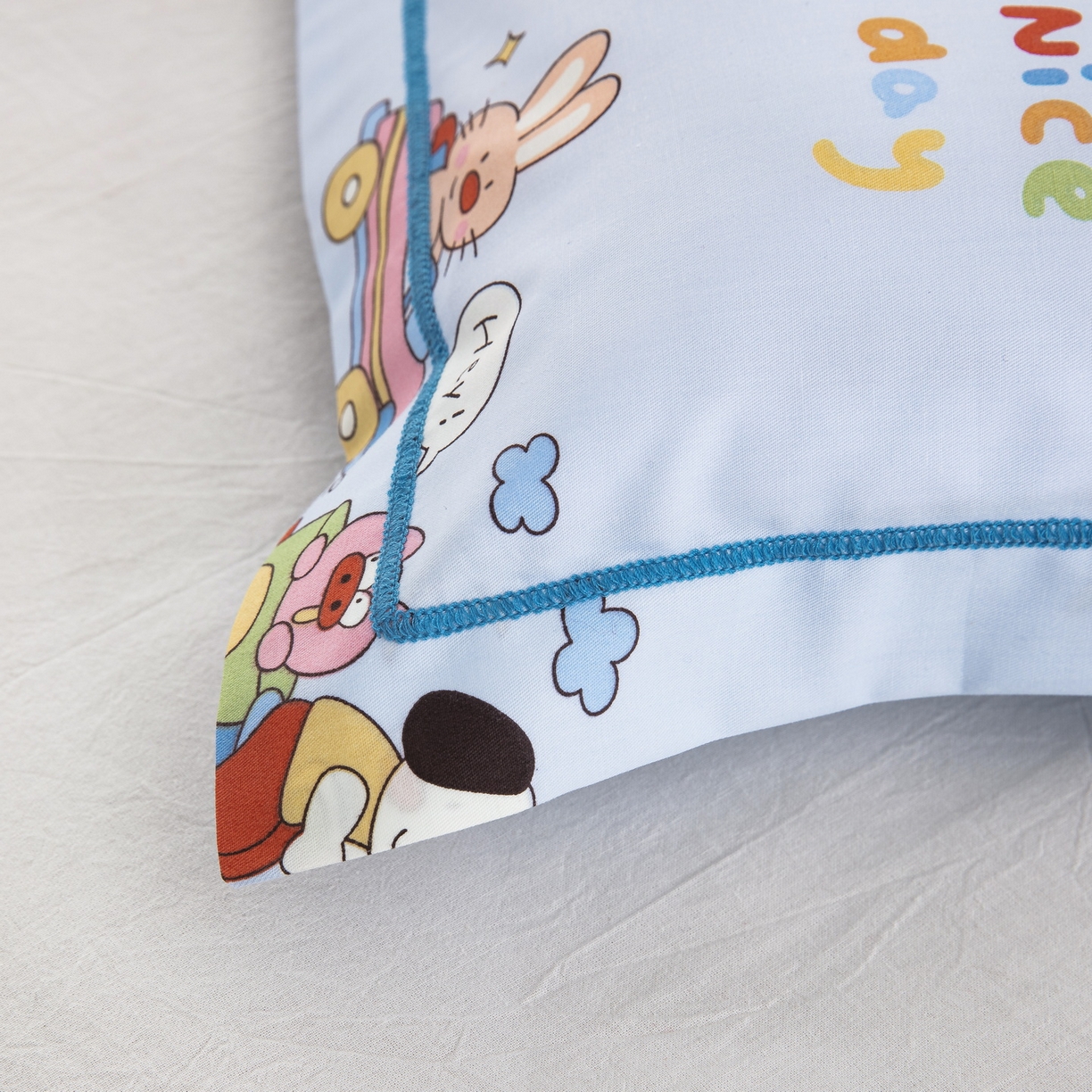 91家纺网 家纺一手货源 找家纺 乐秀家纺 2026新款卡通全棉枕套儿童幼儿园枕头欢乐碰碰车