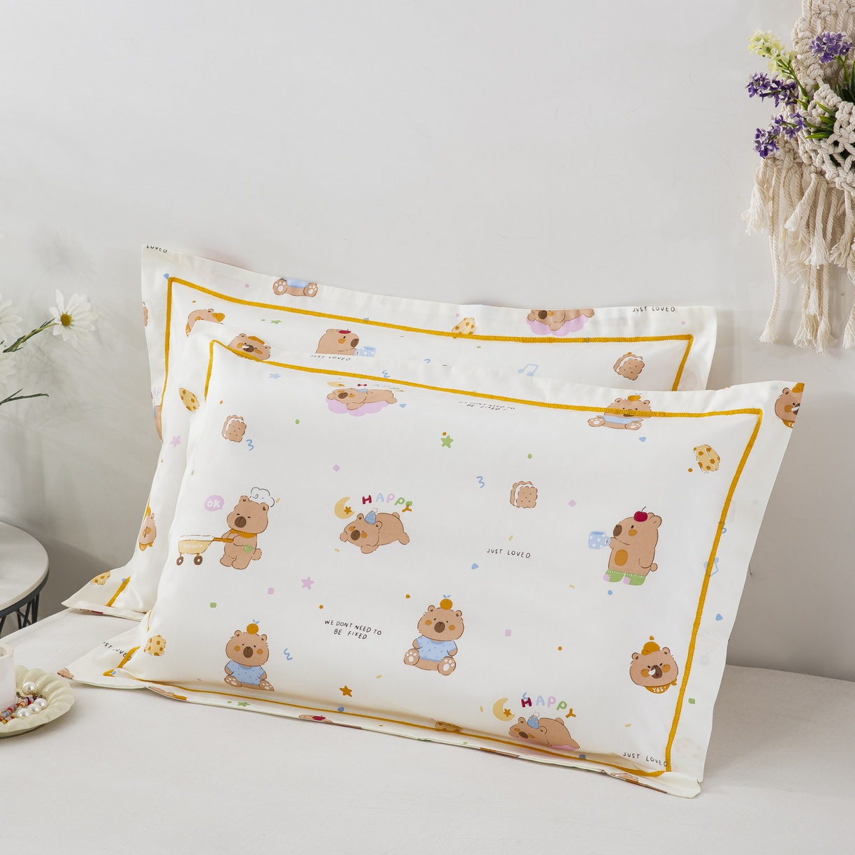 91家纺网 家纺一手货源 找家纺 乐秀家纺 2026新款卡通全棉枕套儿童幼儿园枕头开心卡皮巴拉