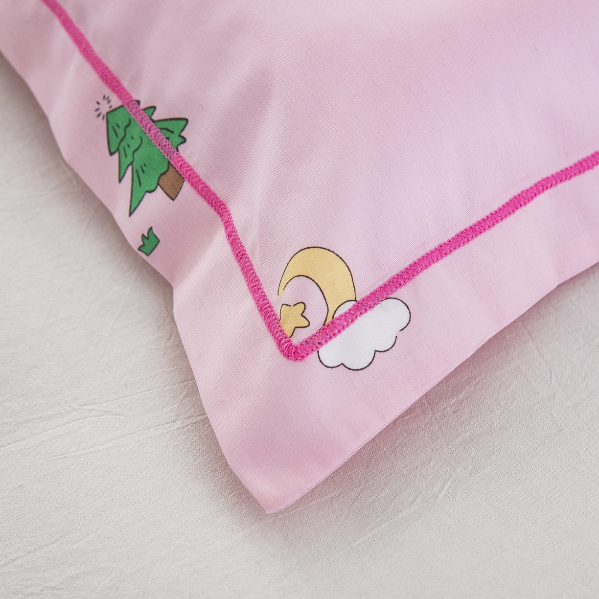 91家纺网 家纺一手货源 找家纺 乐秀家纺 2026新款卡通全棉枕套儿童幼儿园枕头甜蜜伙伴