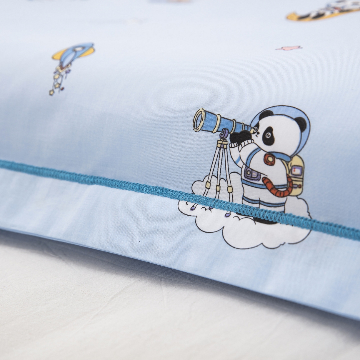 91家纺网 家纺一手货源 找家纺 乐秀家纺 2026新款卡通全棉枕套儿童幼儿园枕头熊猫太空人