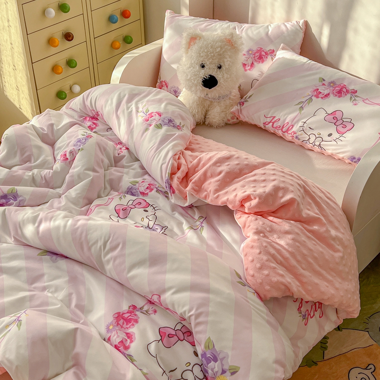 91家纺网 家纺一手货源 找家纺 希诺家居 2026新款三丽鸥针织豆豆多功能盖毯可拆卸被子被套儿童学生被子 条纹kt