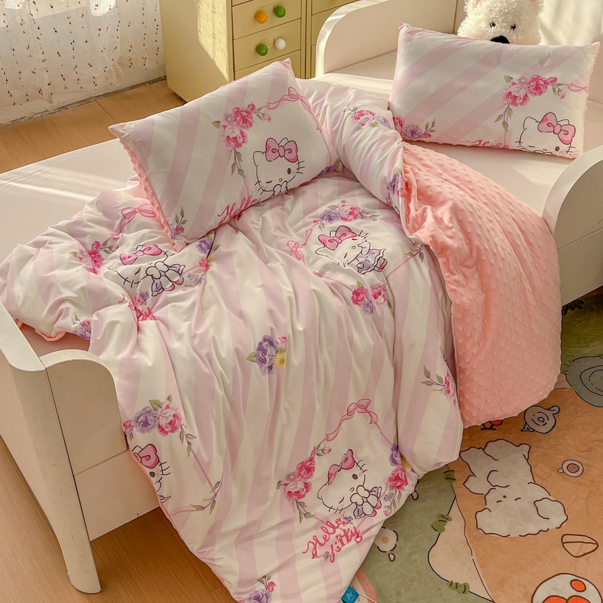 91家纺网 家纺一手货源 找家纺 希诺家居 2026新款三丽鸥针织豆豆多功能盖毯可拆卸被子被套儿童学生被子 条纹kt