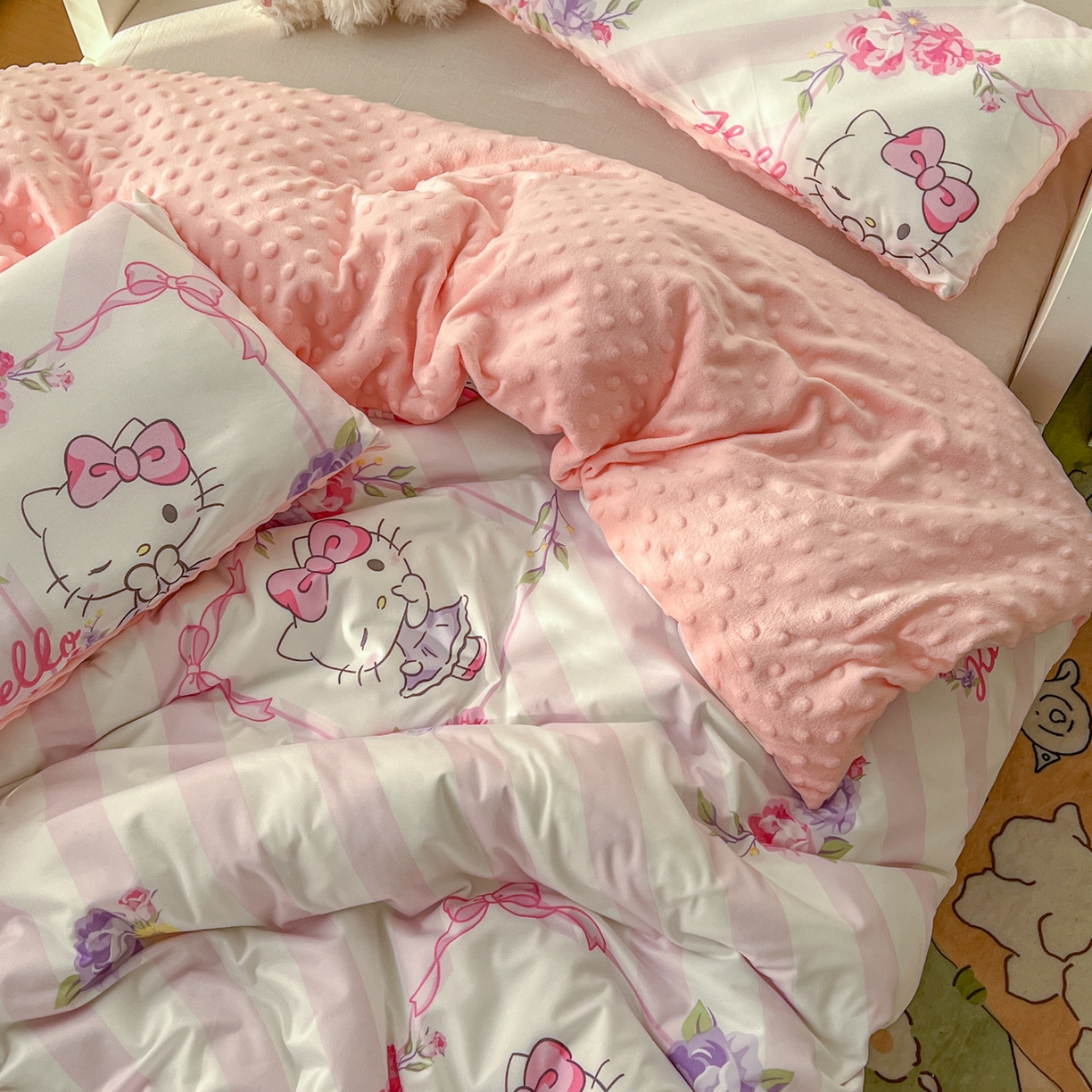 91家纺网 家纺一手货源 找家纺 希诺家居 2026新款三丽鸥针织豆豆多功能盖毯可拆卸被子被套儿童学生被子 条纹kt