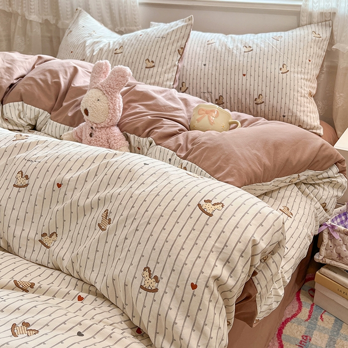 91家纺网 家纺一手货源 找家纺 优佳优品 【提供买家秀】2026新款加厚水洗仿棉A类印花四件套 快乐木马