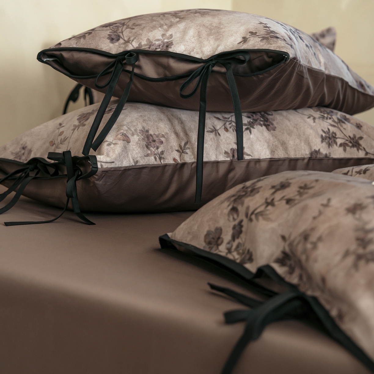 91家纺网 家纺一手货源 找家纺 简纯主义 2026新款50s全棉数码印花四件套-南风知我意 南风知我意-咖