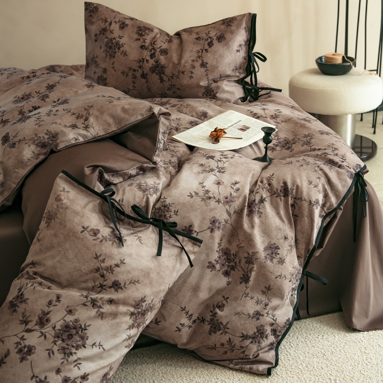 91家纺网 家纺一手货源 找家纺 简纯主义 2026新款50s全棉数码印花四件套-南风知我意 南风知我意-咖