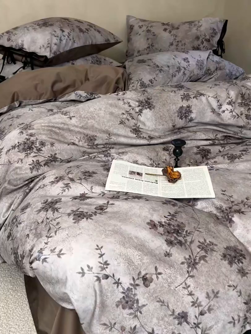 91家纺网 家纺一手货源 找家纺 简纯主义 2026新款50s全棉数码印花四件套-南风知我意 南风知我意-灰